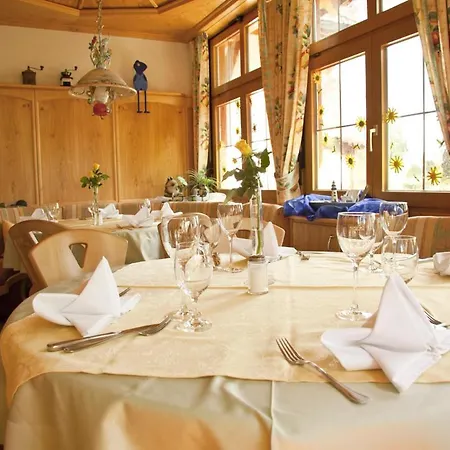 מלון Landgasthof Paradies 3*