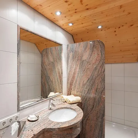 Landgasthof Paradies فندق Frickingen